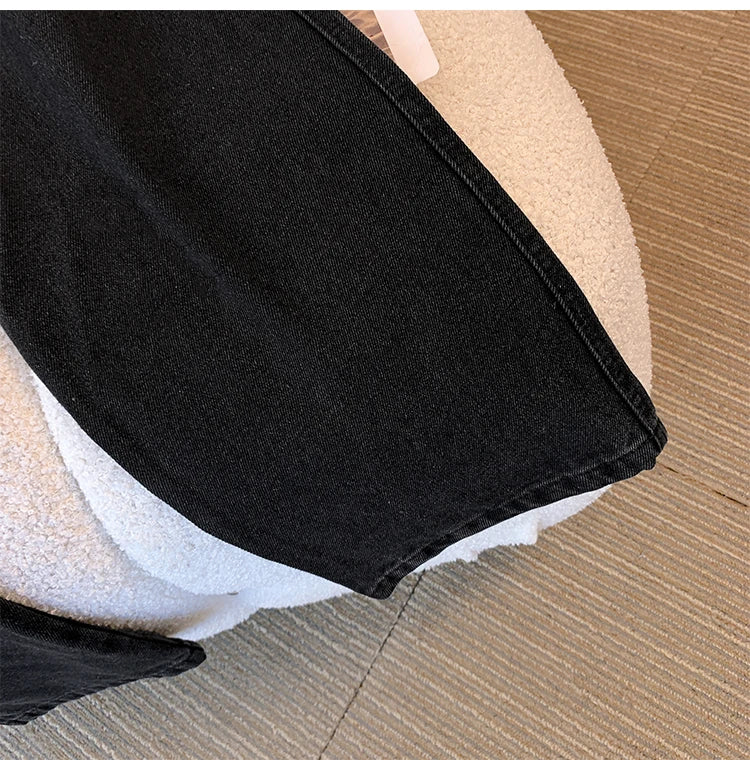 Plus size women's spring and autumn casual jeans classic design black blue washed denim fabric comfortable and versatile