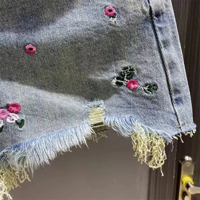 Plus Size Women Jean Zipper Embroide Jean Pant Female Fashion Denim Trousers Lady Sexy Club Outfits 2025 Summer Short Pants