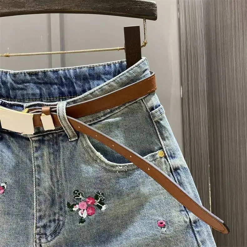 Plus Size Women Jean Zipper Embroide Jean Pant Female Fashion Denim Trousers Lady Sexy Club Outfits 2025 Summer Short Pants